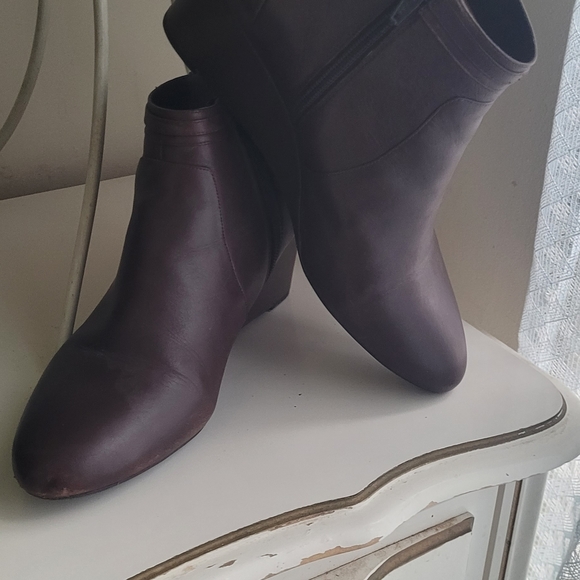 12M Brown Leather Booties - Picture 2 of 4